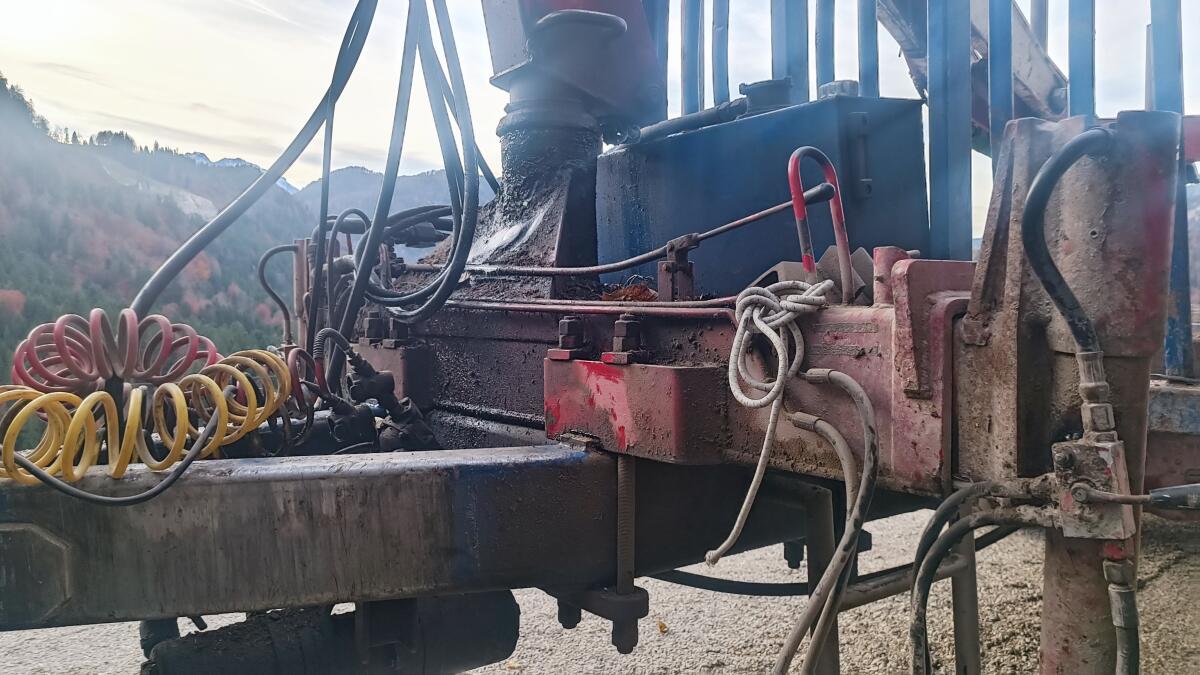 Verkaufe Holzanhänger mit Kran Ing. Bonfiglioli P.7000 RL 2