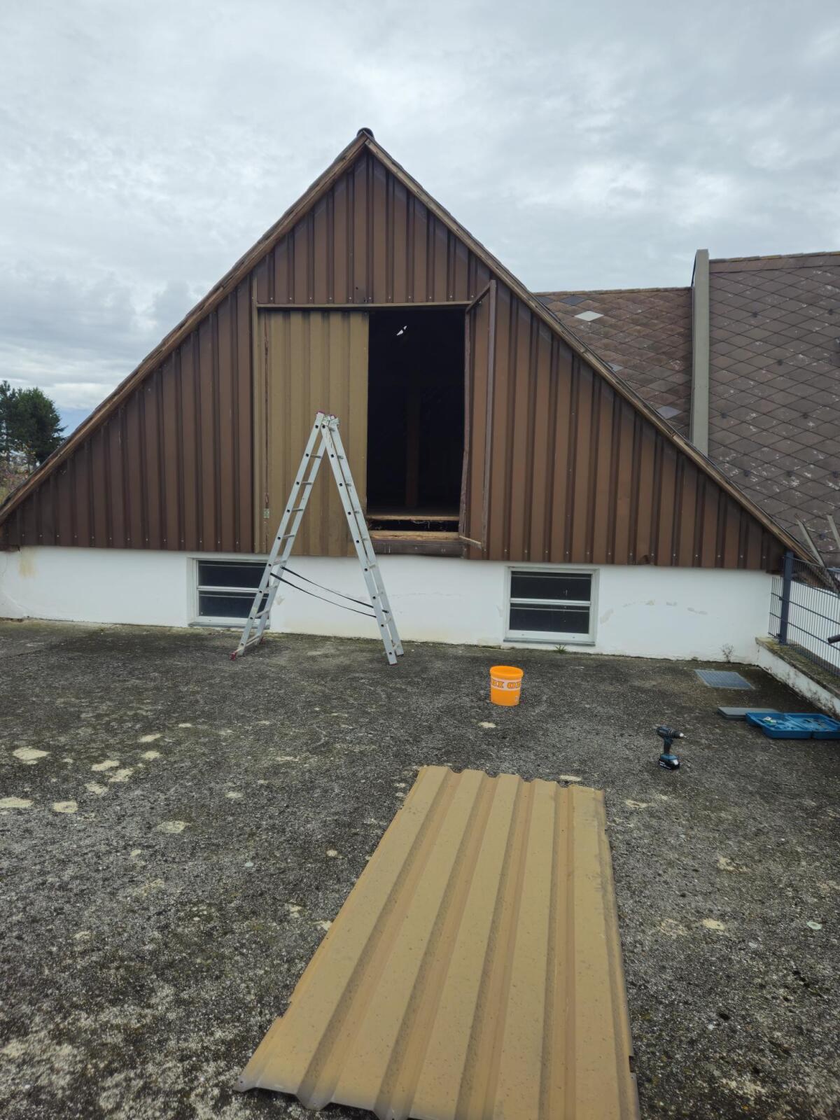 Schubtor - Wandblech 2