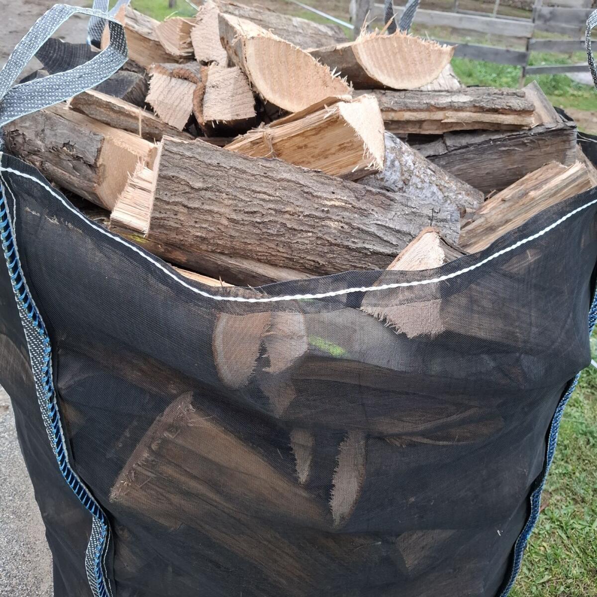 Brennholz Eiche oder Akazie 3