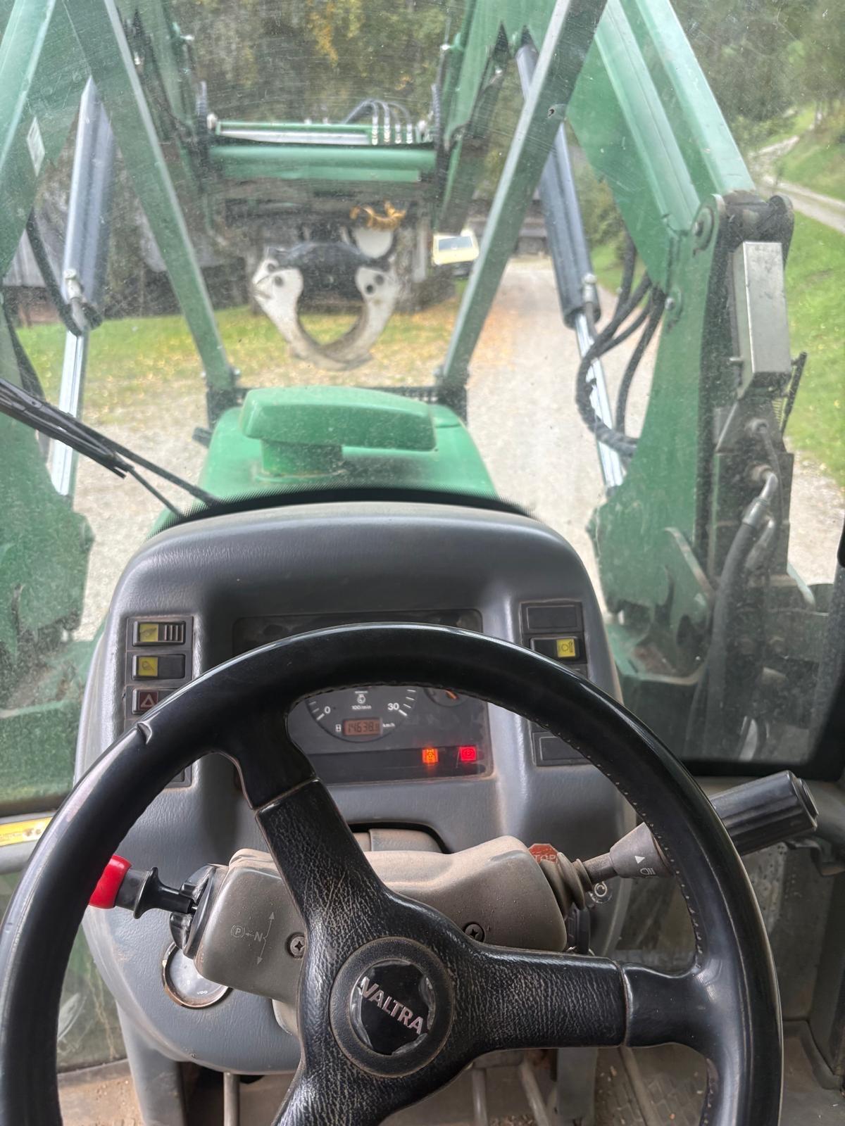 Valtra 8950 Forsttraktor 3