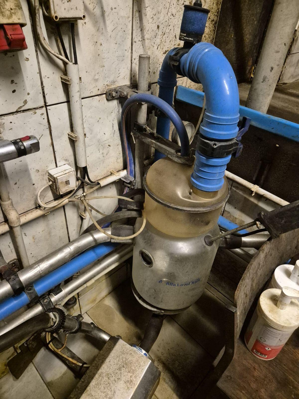 Verkaufe De Laval Doppel 3er Fischgrät Melkstand 2