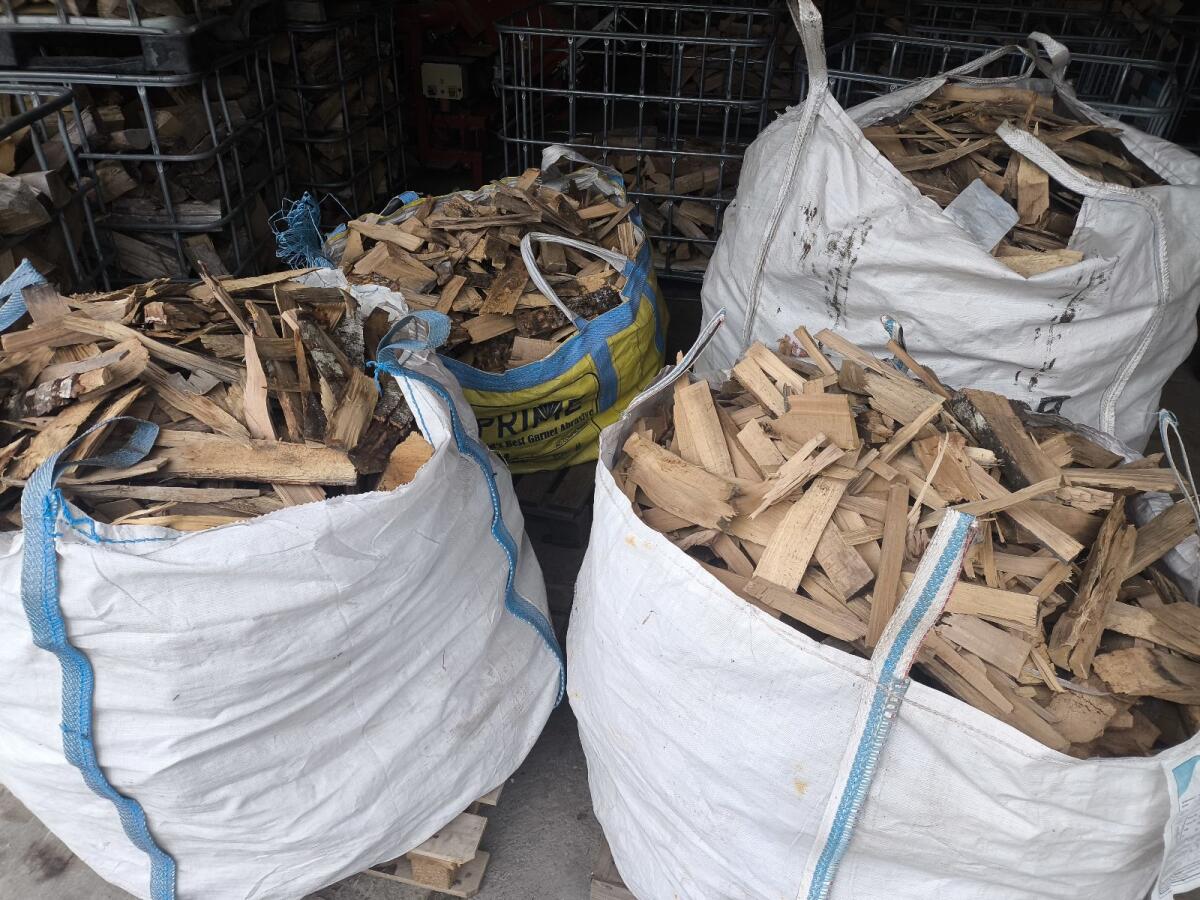 Anzündholz trocken Restholz Spreisel Buchenbrennholz 2