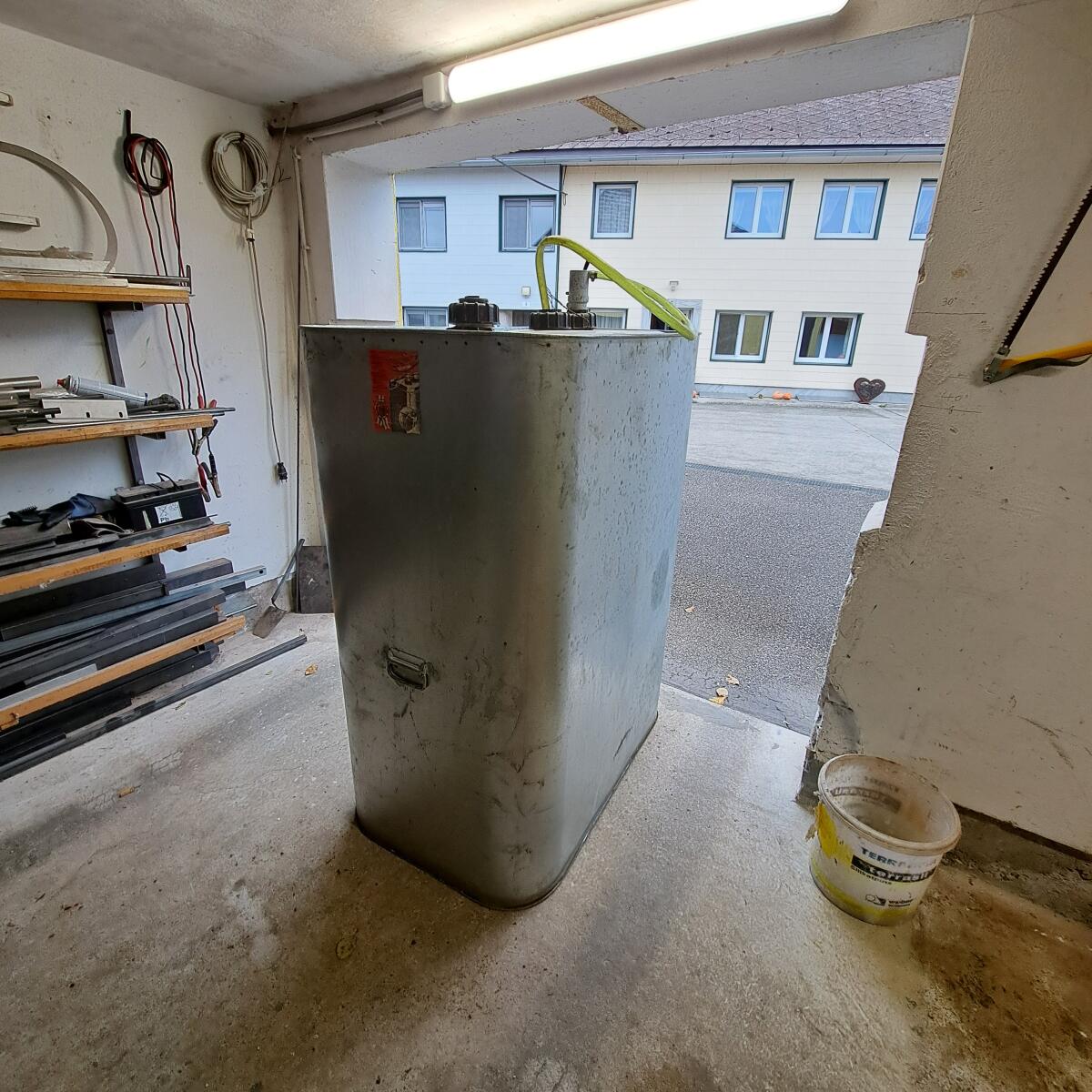 Dieseltank 1.000 l doppelwandig 2