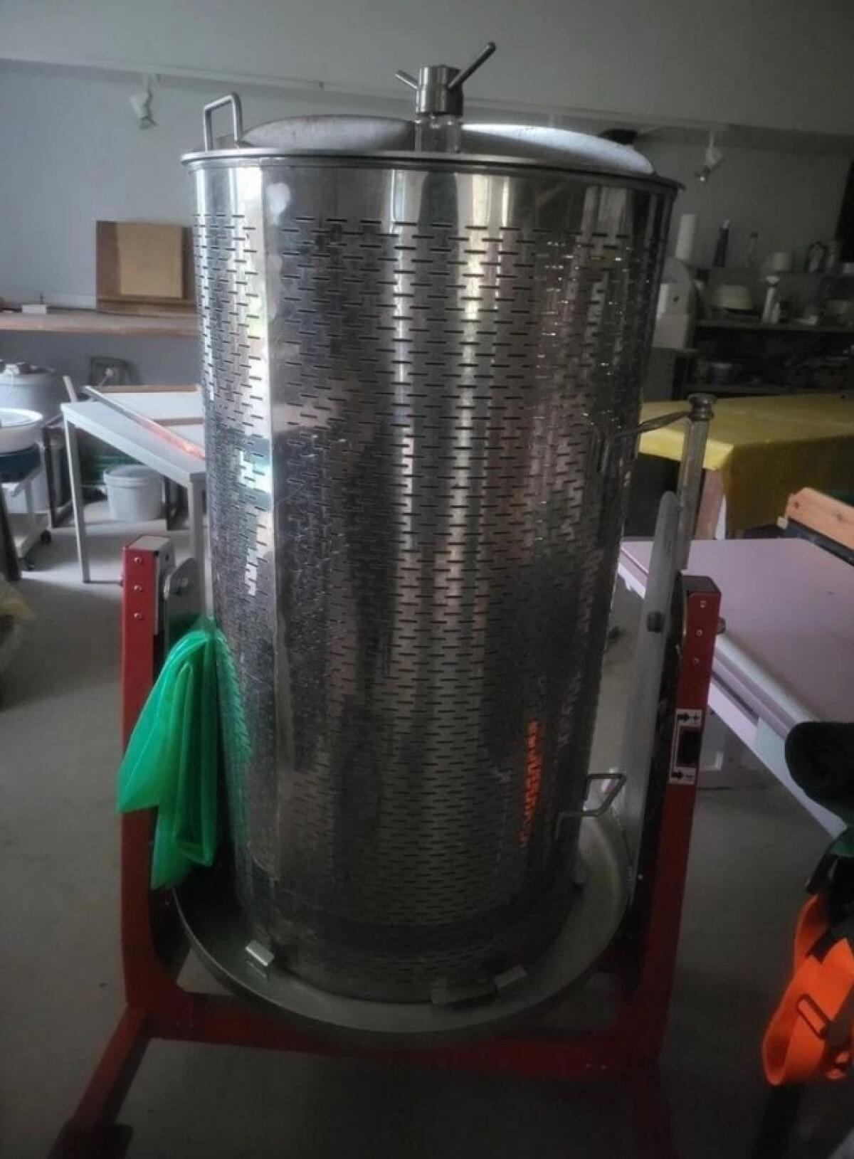 Saftpresse Hydropresse LANCMAN VSPX 250 230 l Profi 1