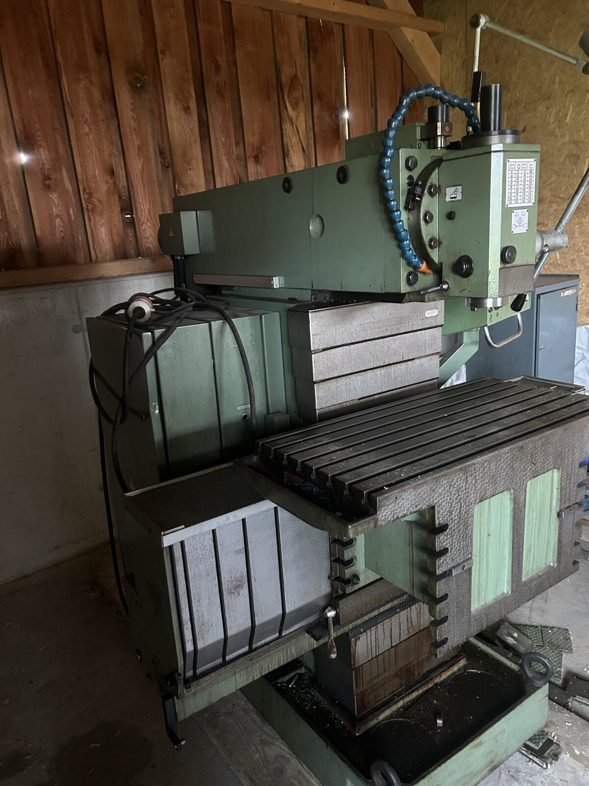 Fräse TOS FNGJ 32 2