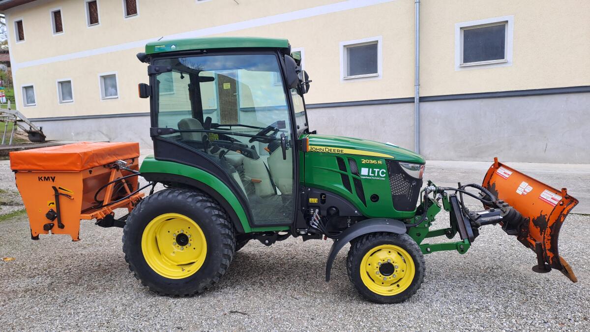 John Deere 2036 R Allrad-Traktor 1