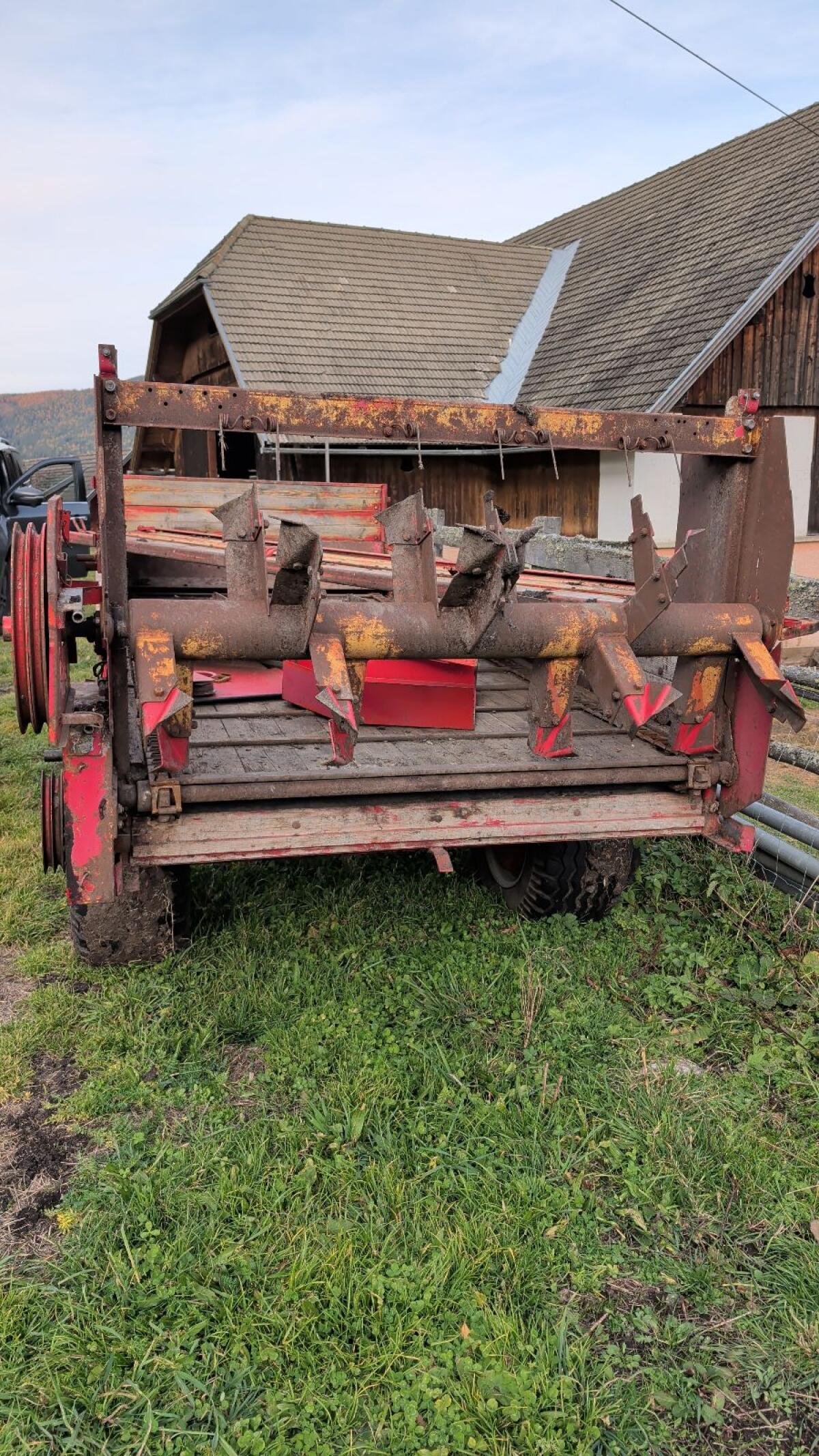 JF AV 40 Miststreuer 3