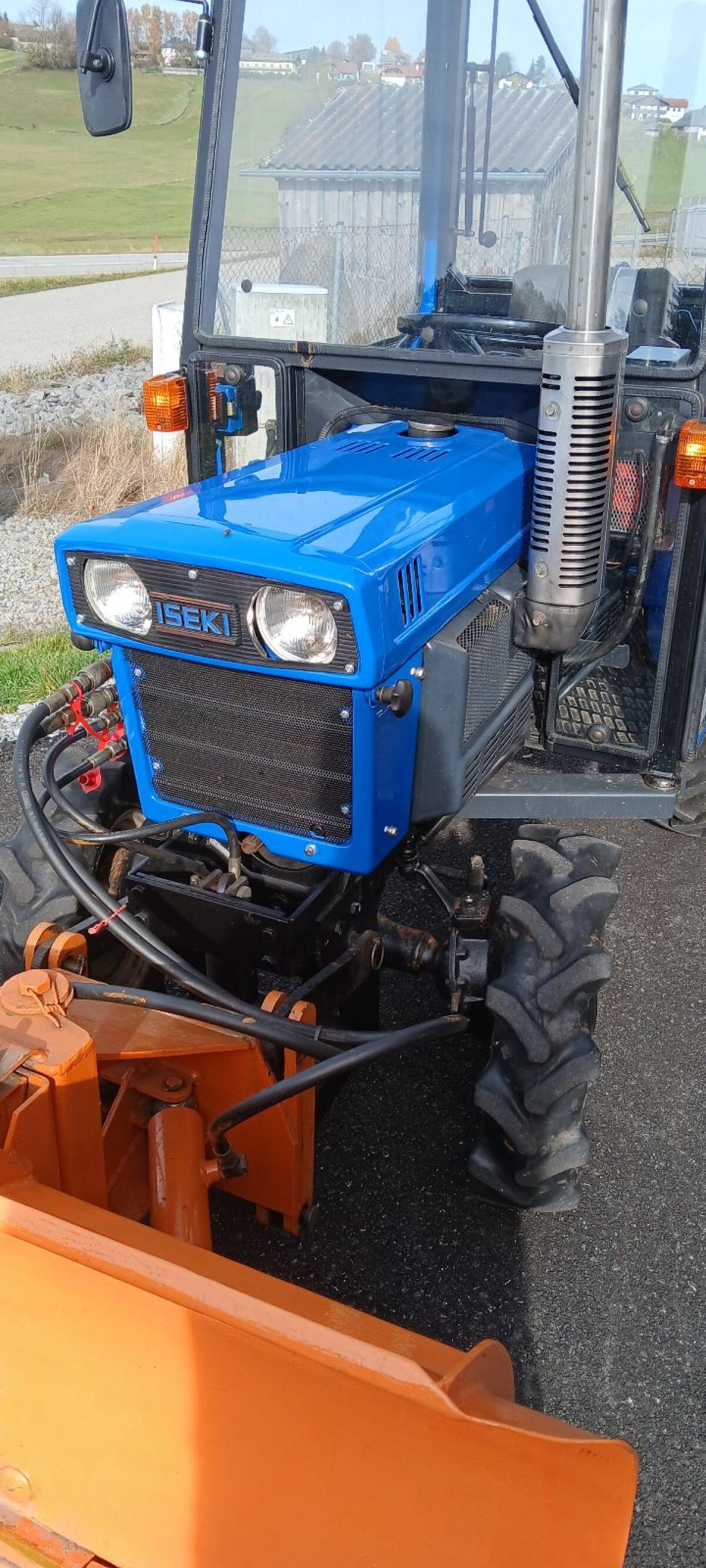 Iseki 2160 Allrad Heizung Kleintraktor Winterdienst Kommunal 2