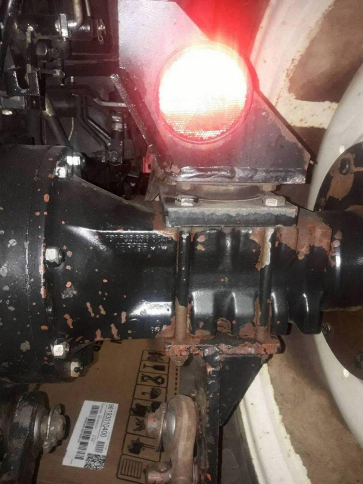 Teile von Steyr 958 3