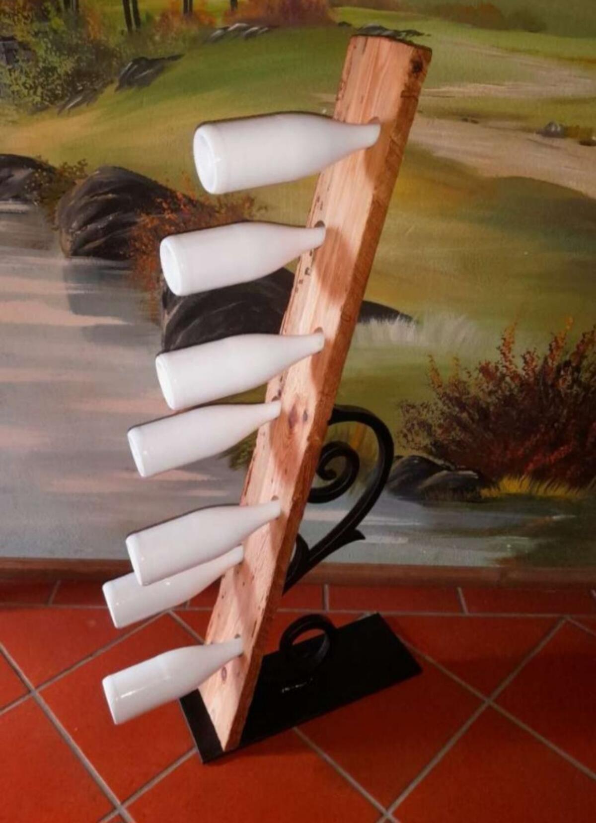 Flaschenständer aus Alt-Holz für 7 Flaschen 1