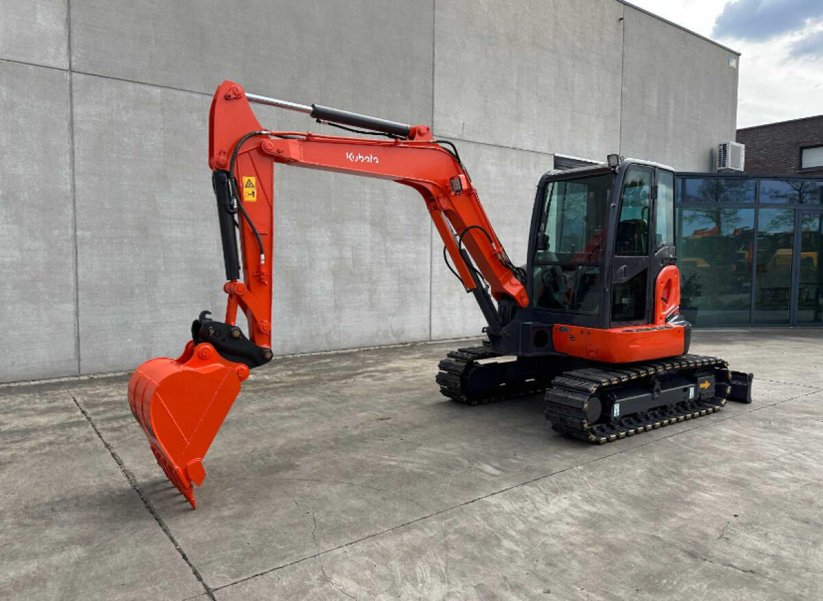 Kubota Kettenbagger KX155 5,2 t 1