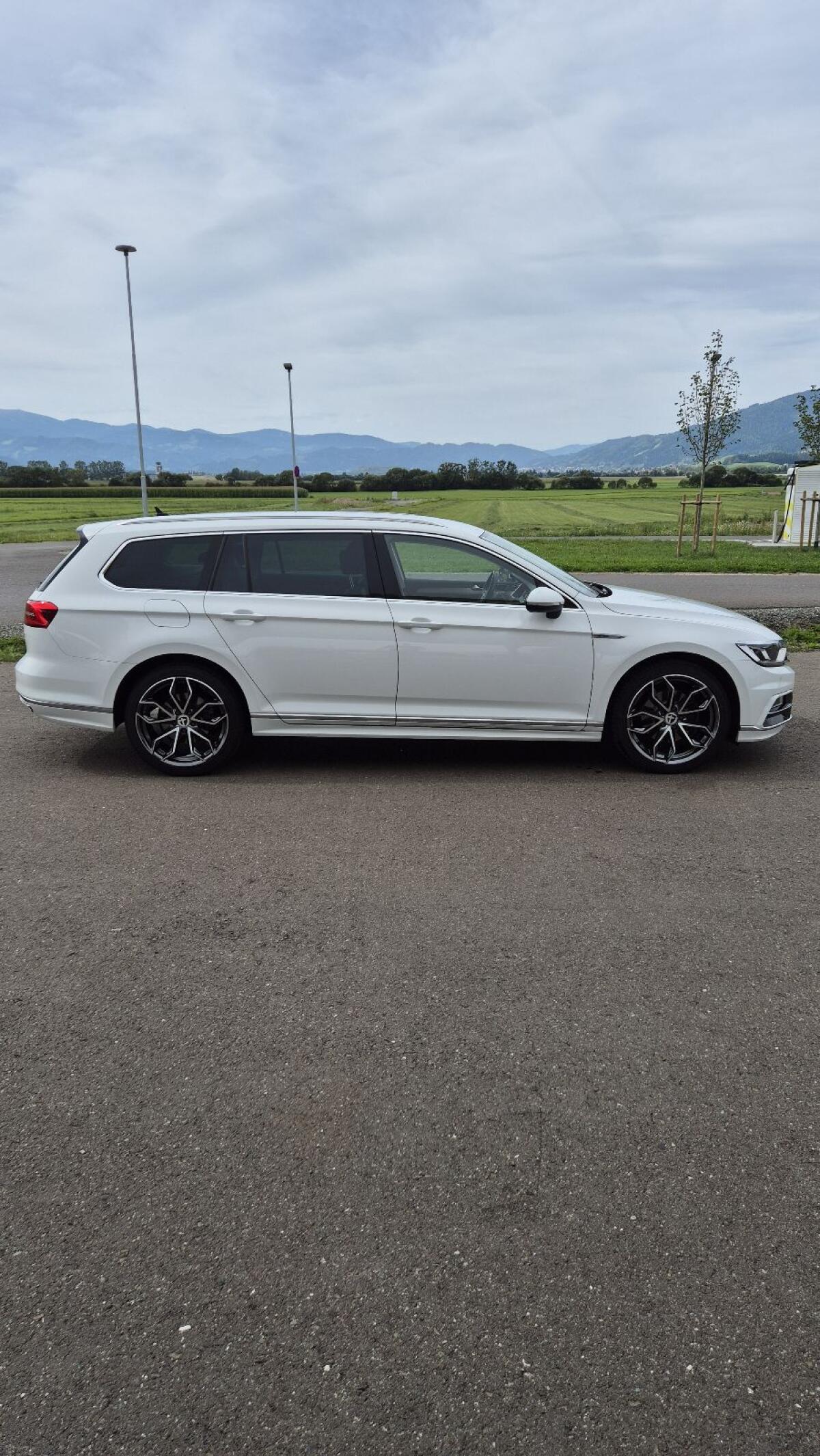 VW Passat 2018 R-Line 1