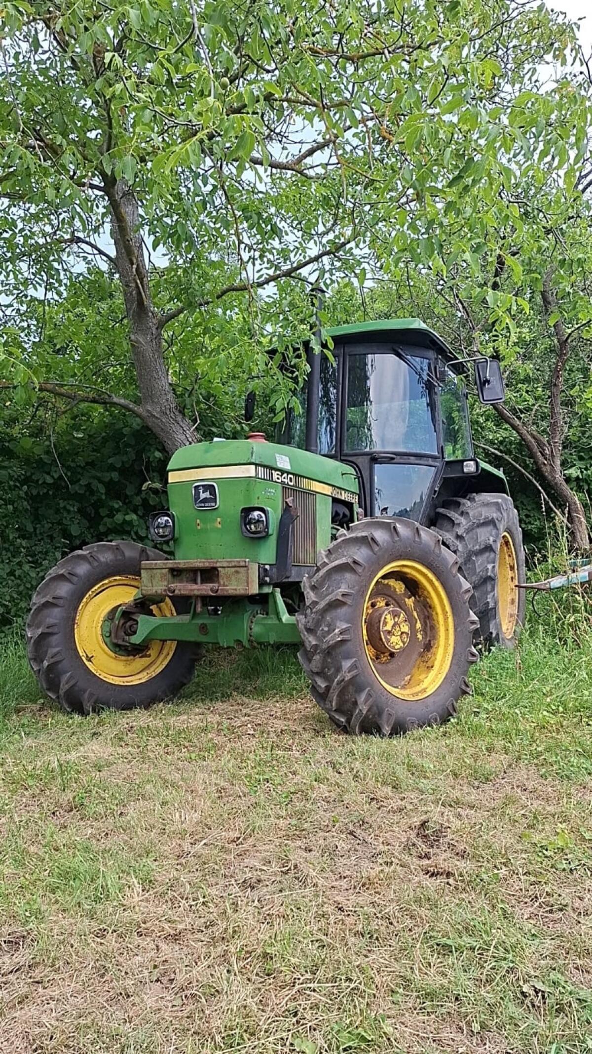 Allrad John Deere 1640 1