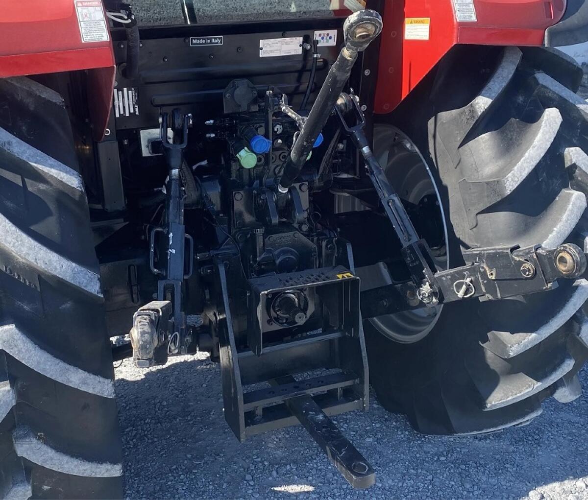 Case IH Farmall 85C mit Frontlader 3