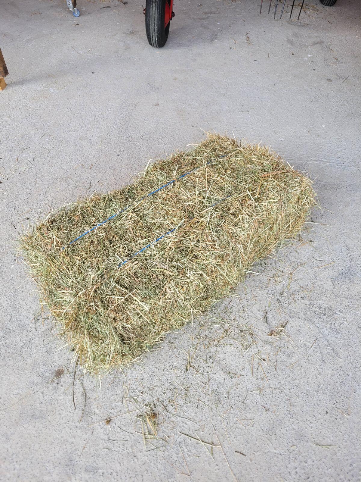 Heu in Kleinballen 3