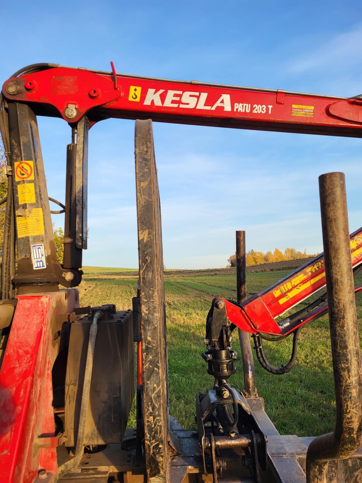 Rückewagen Patu H10, Kran 203T 3