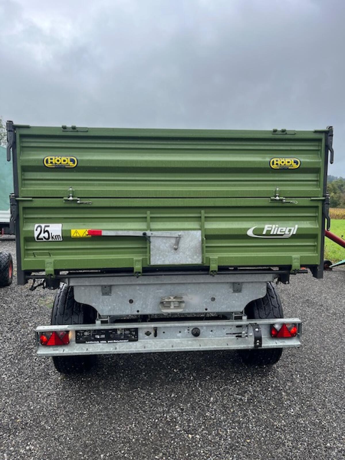 Fliegl Dreiseitenkipper DK 110-88 2