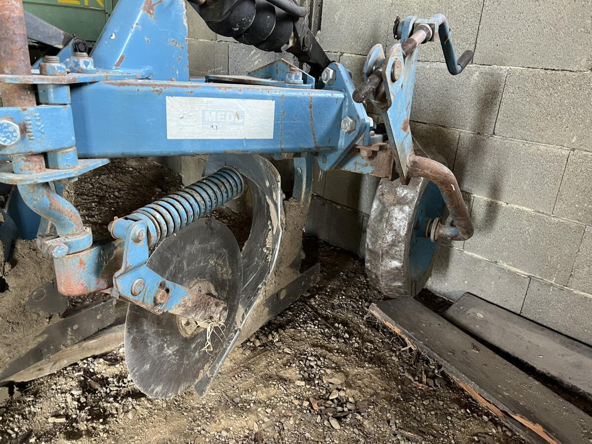 Overum Beetpflug 4-Schar mit Steinsicherung 3