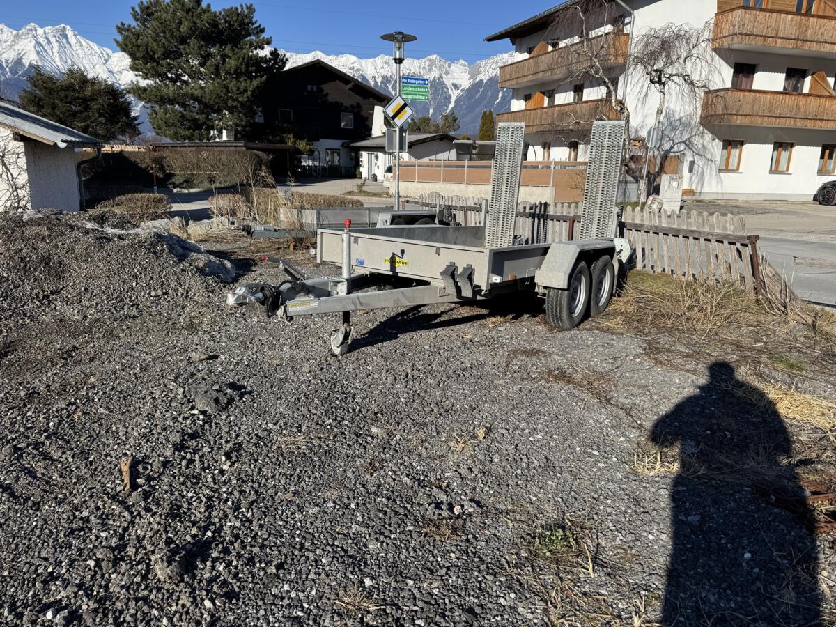 Humbaur Baumaschinentransportanhänger 1