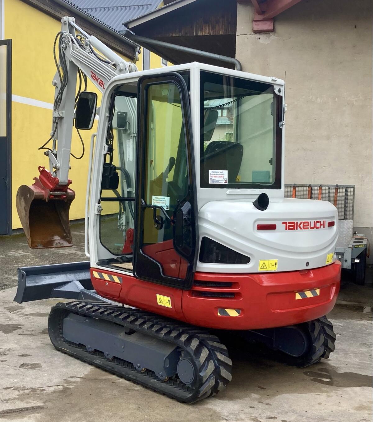 Takeuchi Minibagger TB 240, neues Löffelpaket, alle Leitungen 1
