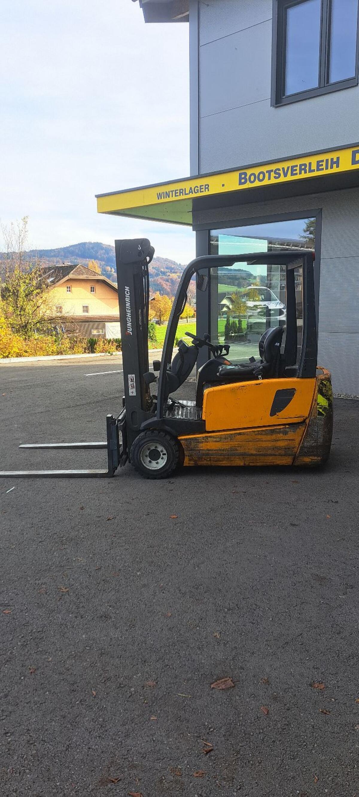 Jungheinrich EFG-115 Stapler 2