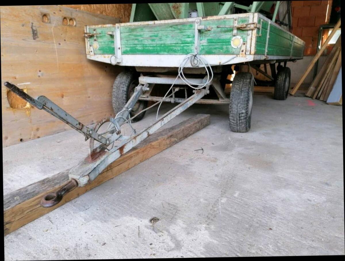 Gummiwagen, Anhänger 1