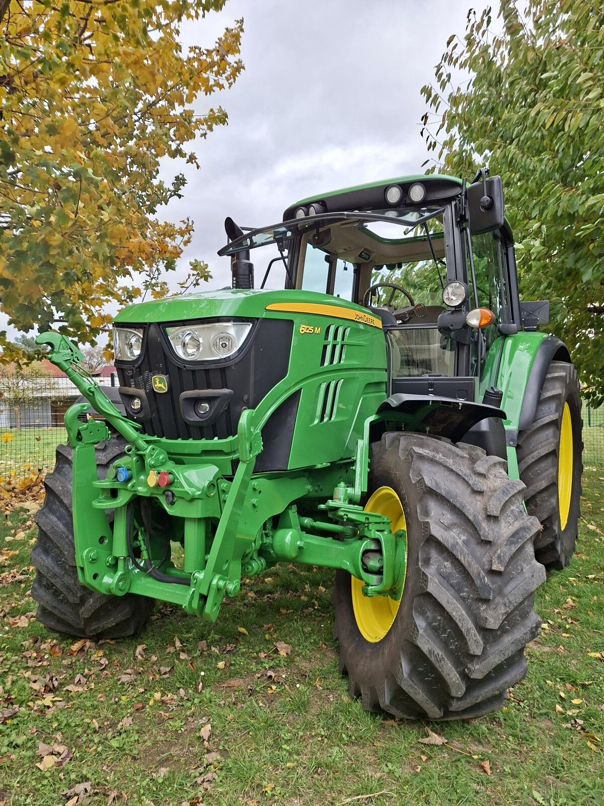 John Deere 6125M Schlepper, Traktor 1