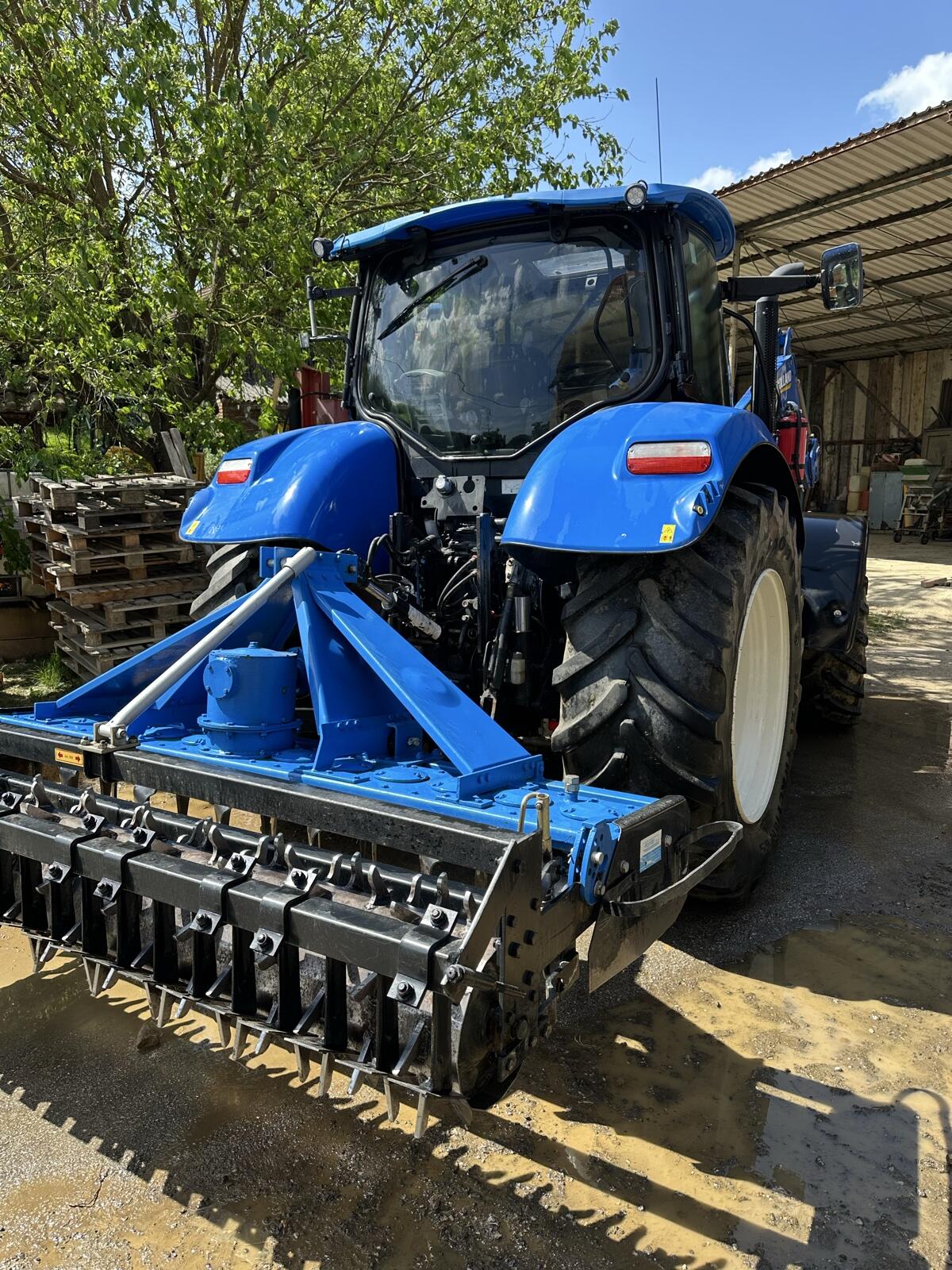 New Holland T6.125S + STOLL 750TL 1
