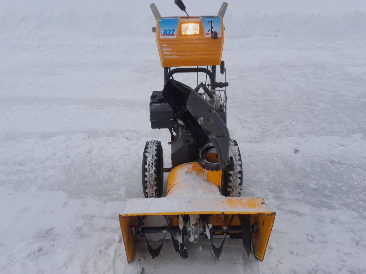 Schneefräse Stiga 827 2