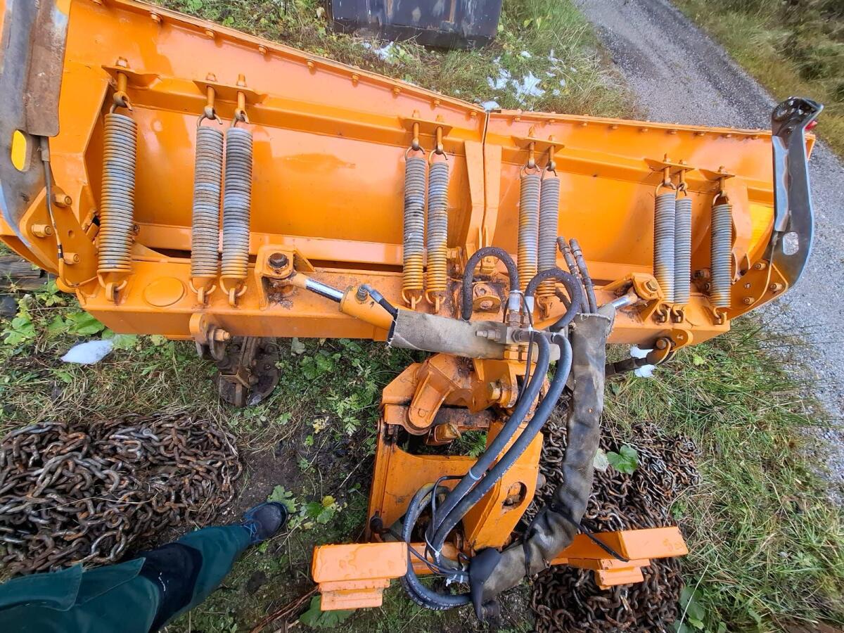 Hydrac Schneepflug 280l 3