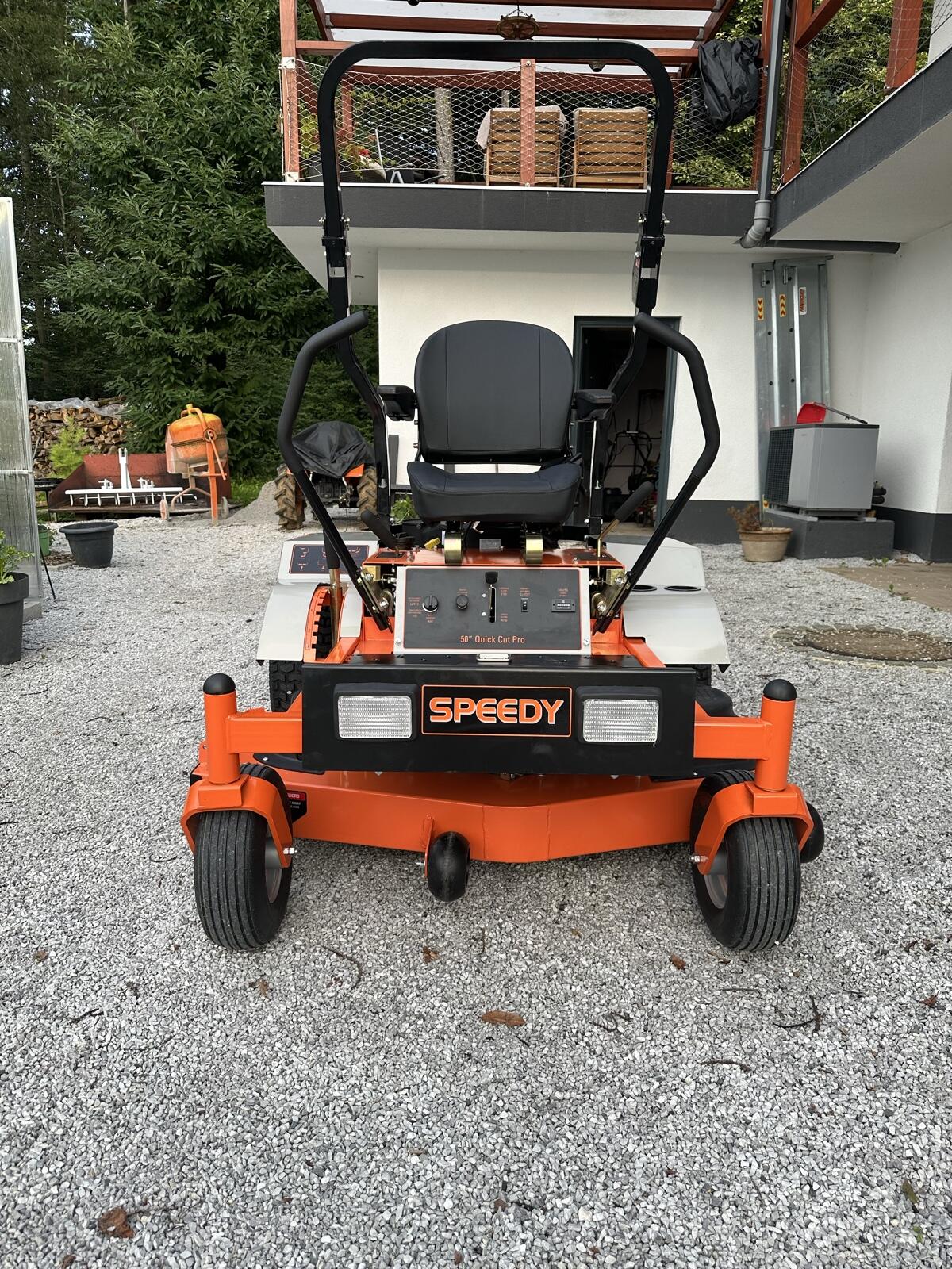 Zero-Turn Speedy 50 Rasentraktor, wenig gebraucht 2