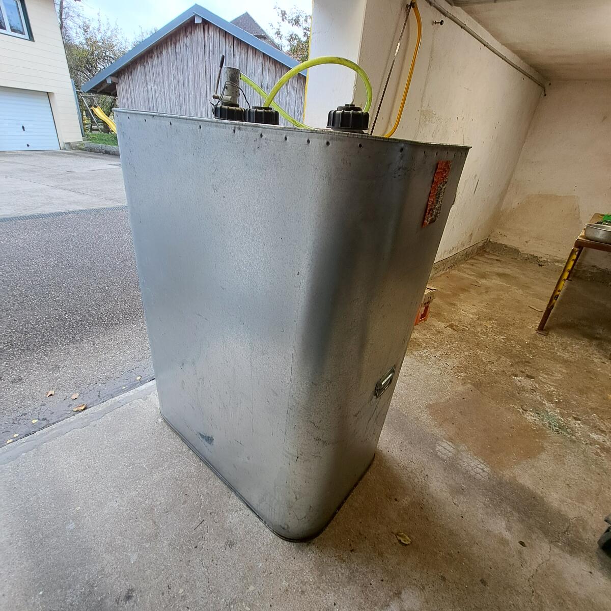 Dieseltank 1.000 l doppelwandig 3