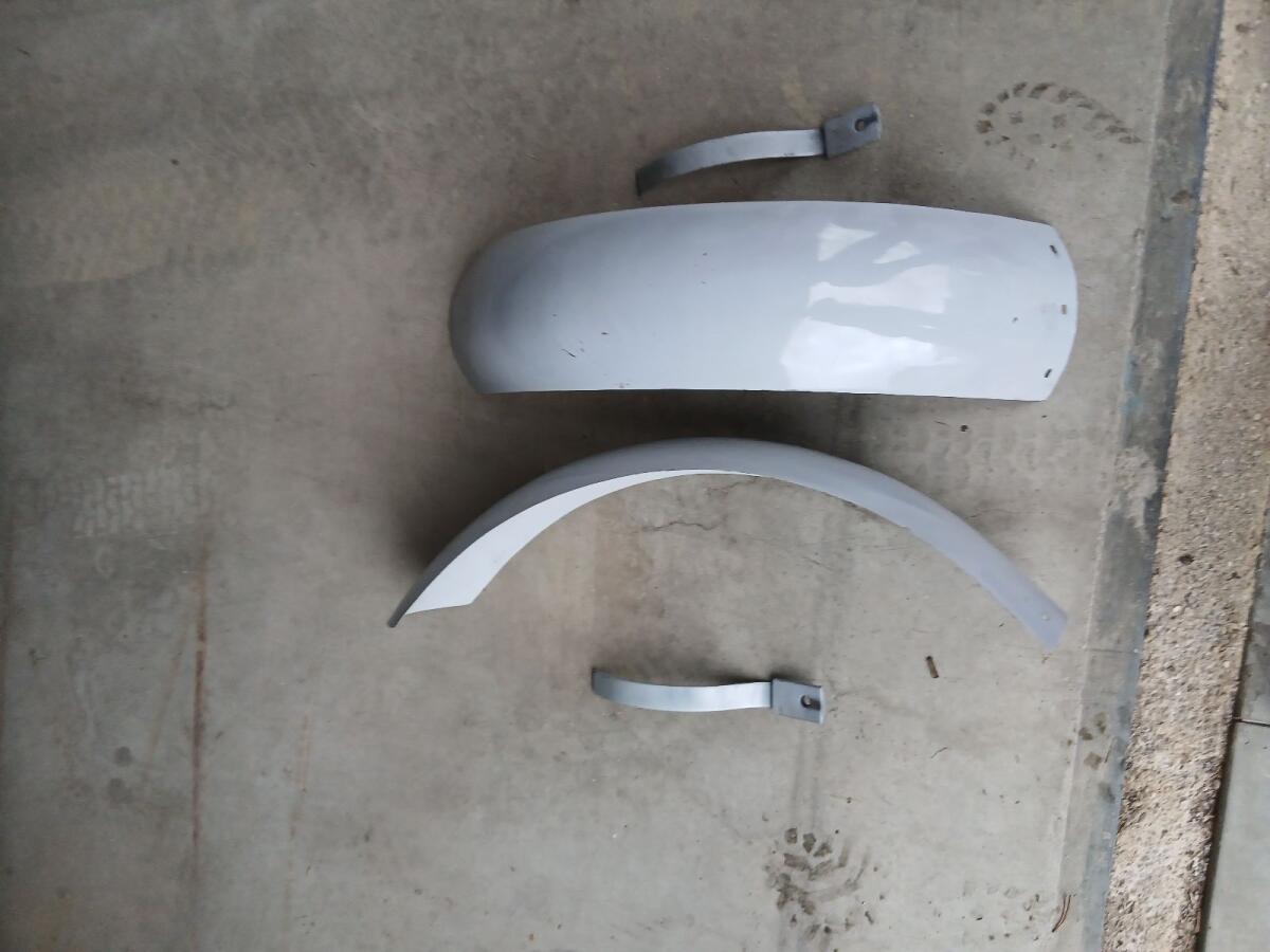 Kotflügel für Oldtimer-Traktoren (Neuwertig) 3