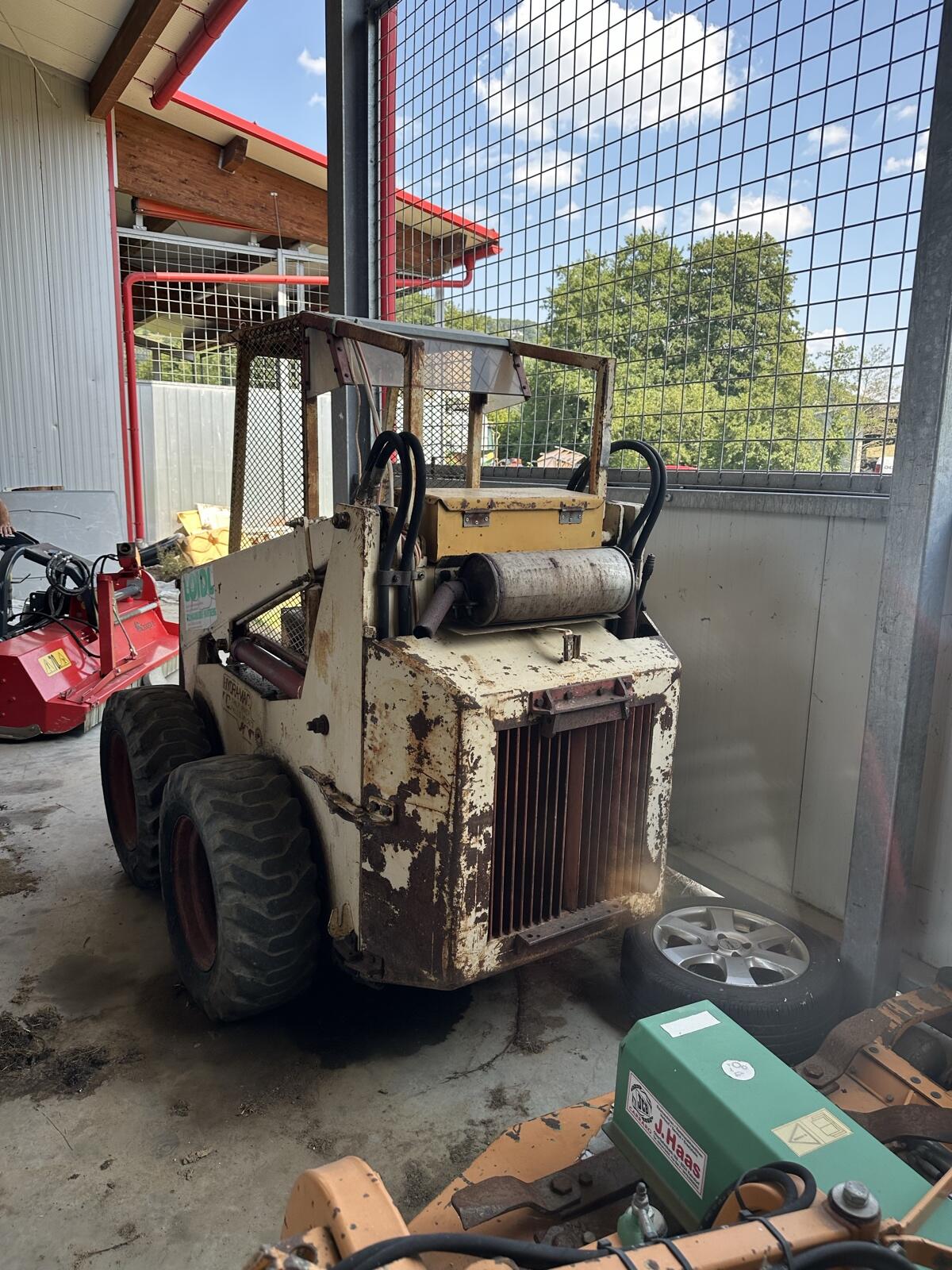 Hydramac Skid Steer Loader, ähnlich wie Bobcat Baumaschine 1