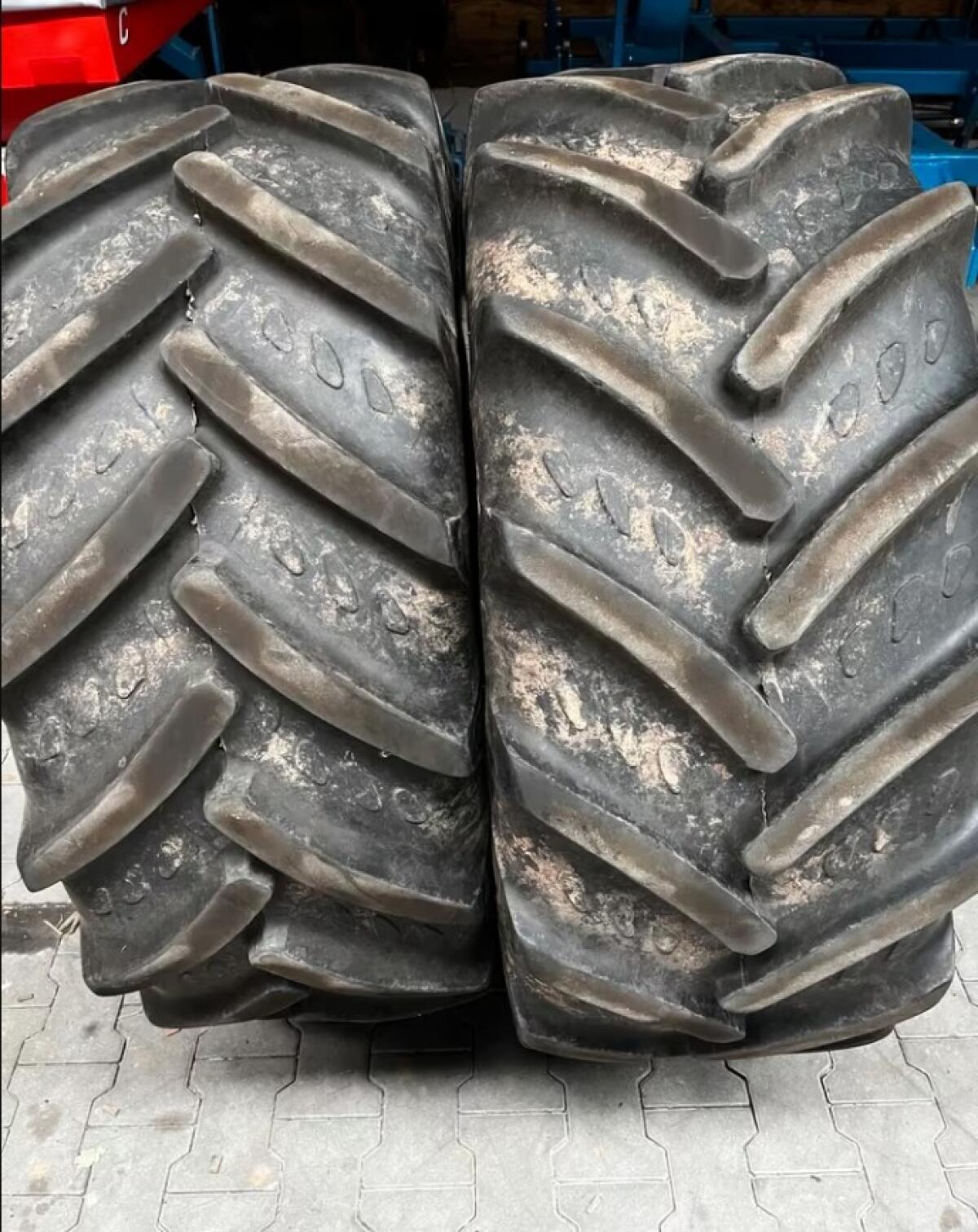 Schlepperreifen Traktorreifen Kleber Gripker 480/65 R28 1