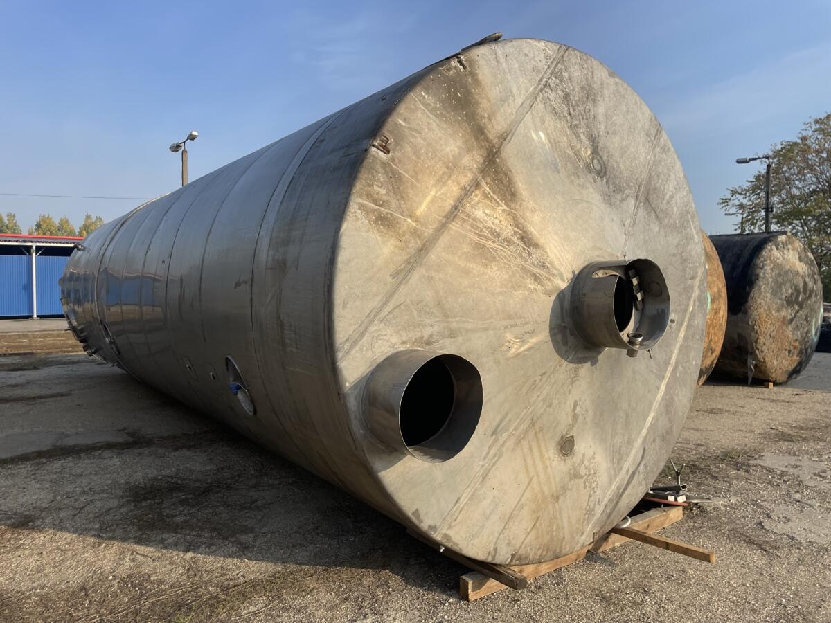 80.000 l (80 m³) Edelstahltank, säurebeständig, rostfrei 2