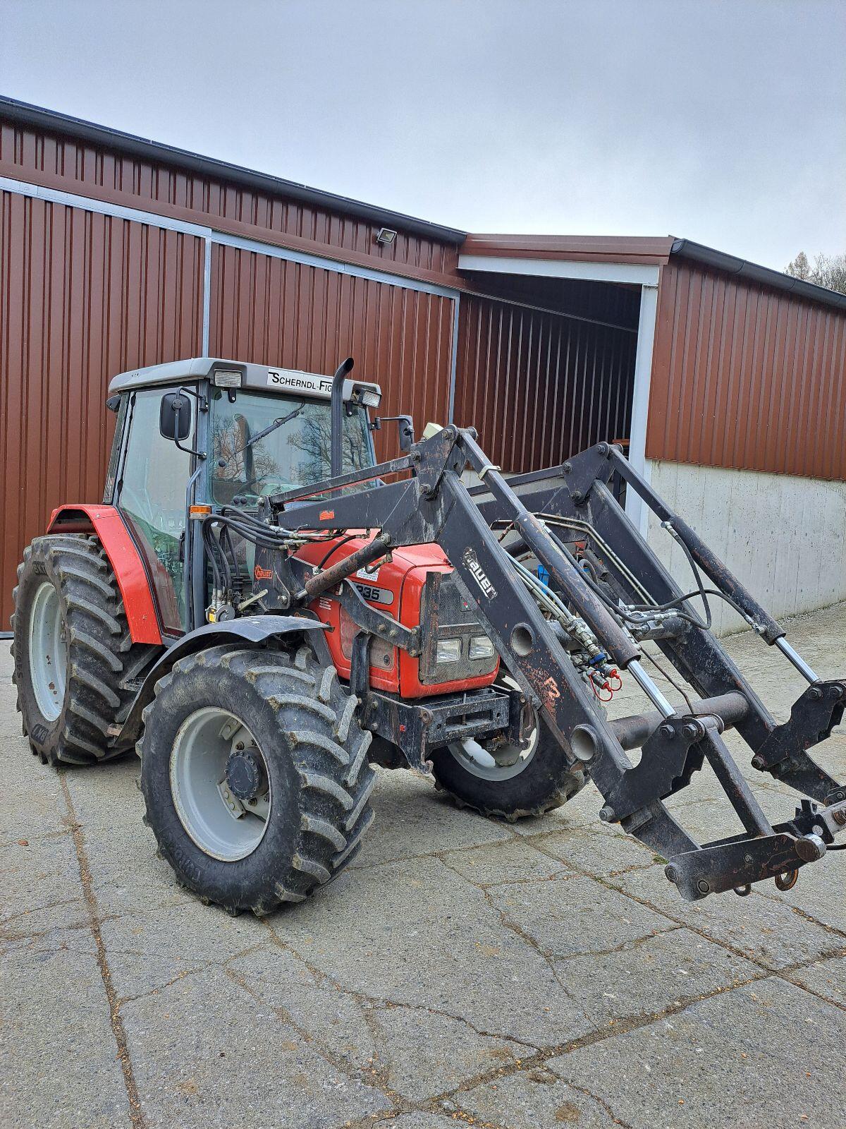 Massey Ferguson 4235 1