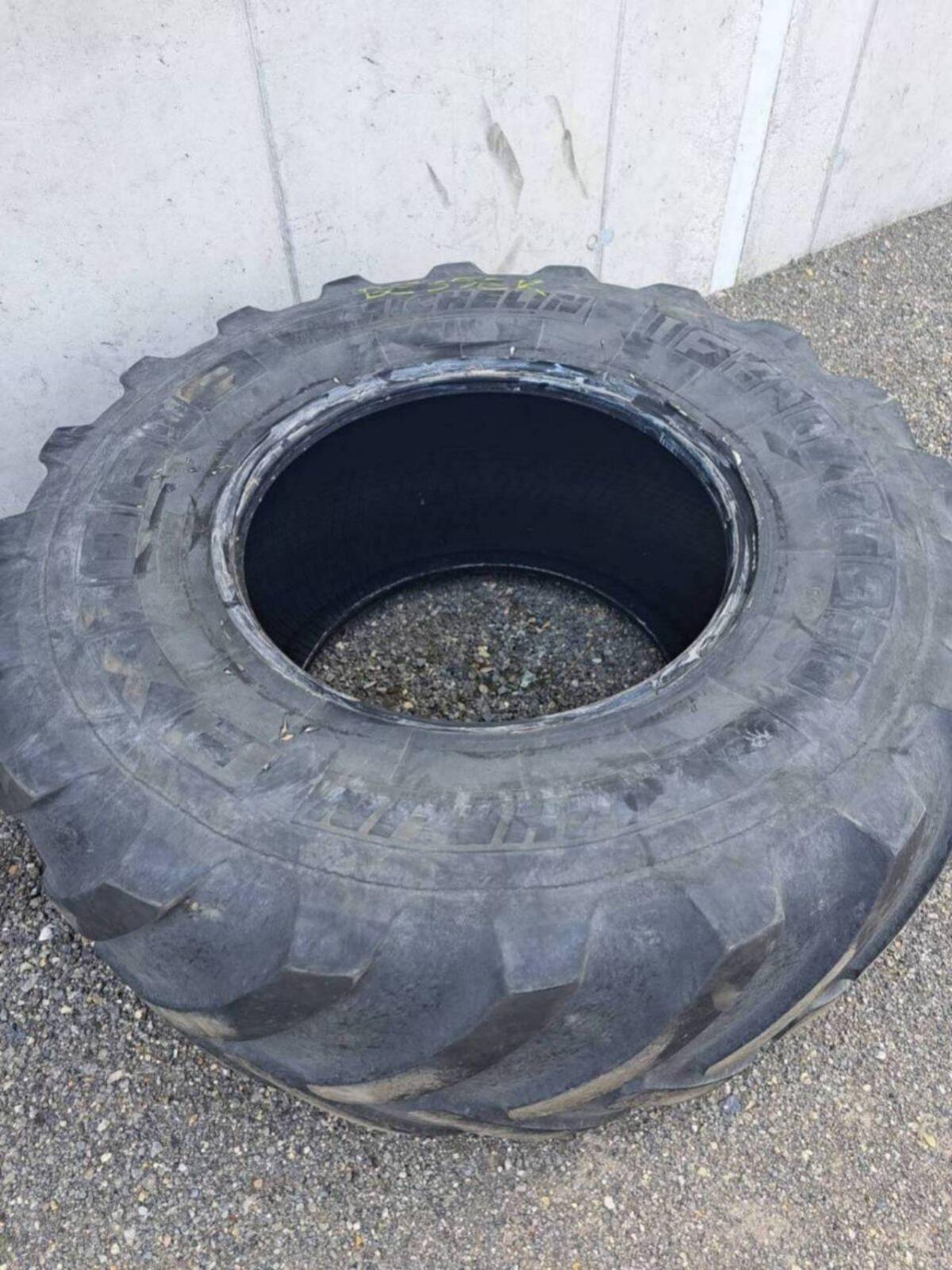 2 Stk. Michelin Reifen Axeobib 620/75 R30 2