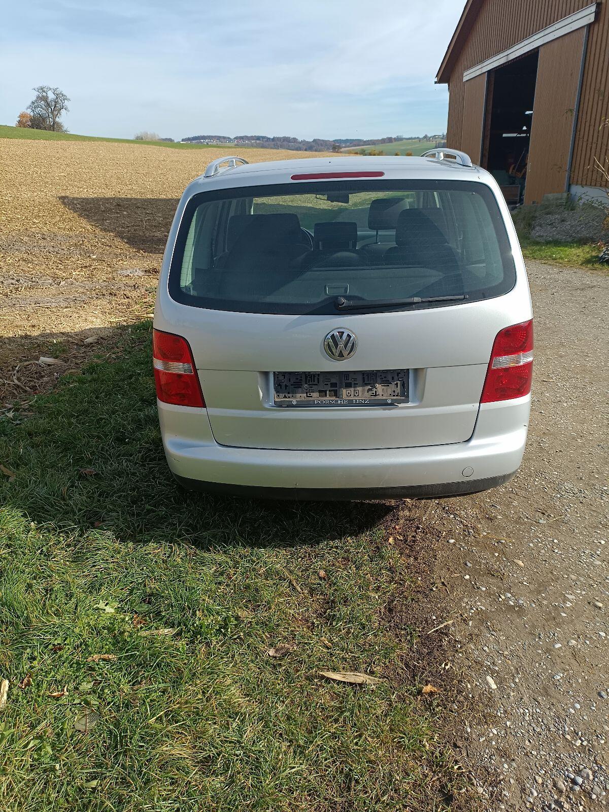 VW Touran Trendline TDI 3
