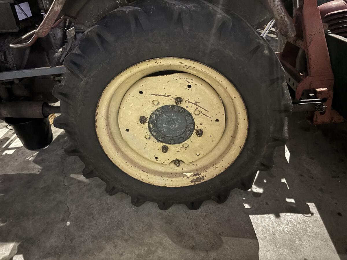 Suche Steyr T84e Felgen W7 x 28 3