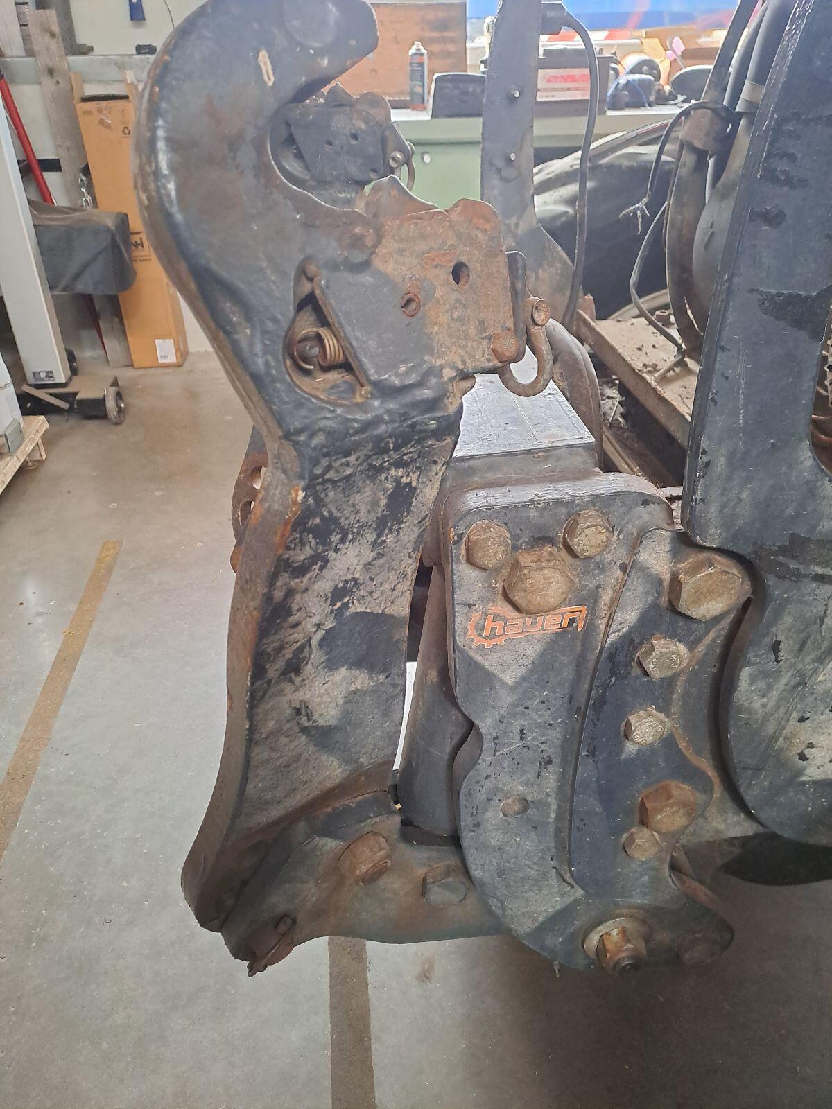 Hauer Fronthubwerk FS 3-25 2