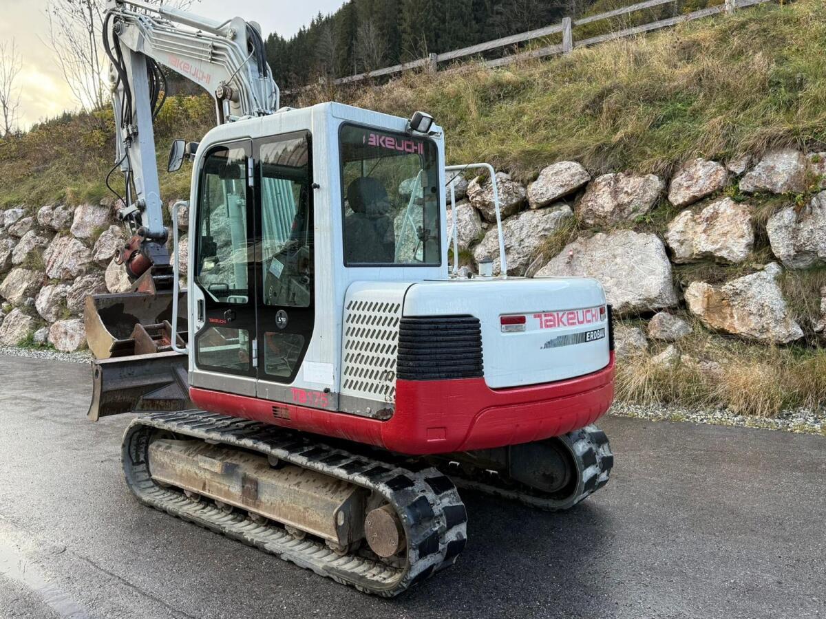 TB 175 Takeuchi Löffel Packet Schnellwechsler 3