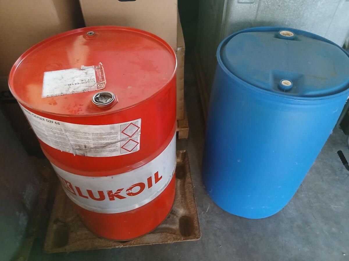 2 Fässer Heizöl extra leicht 1