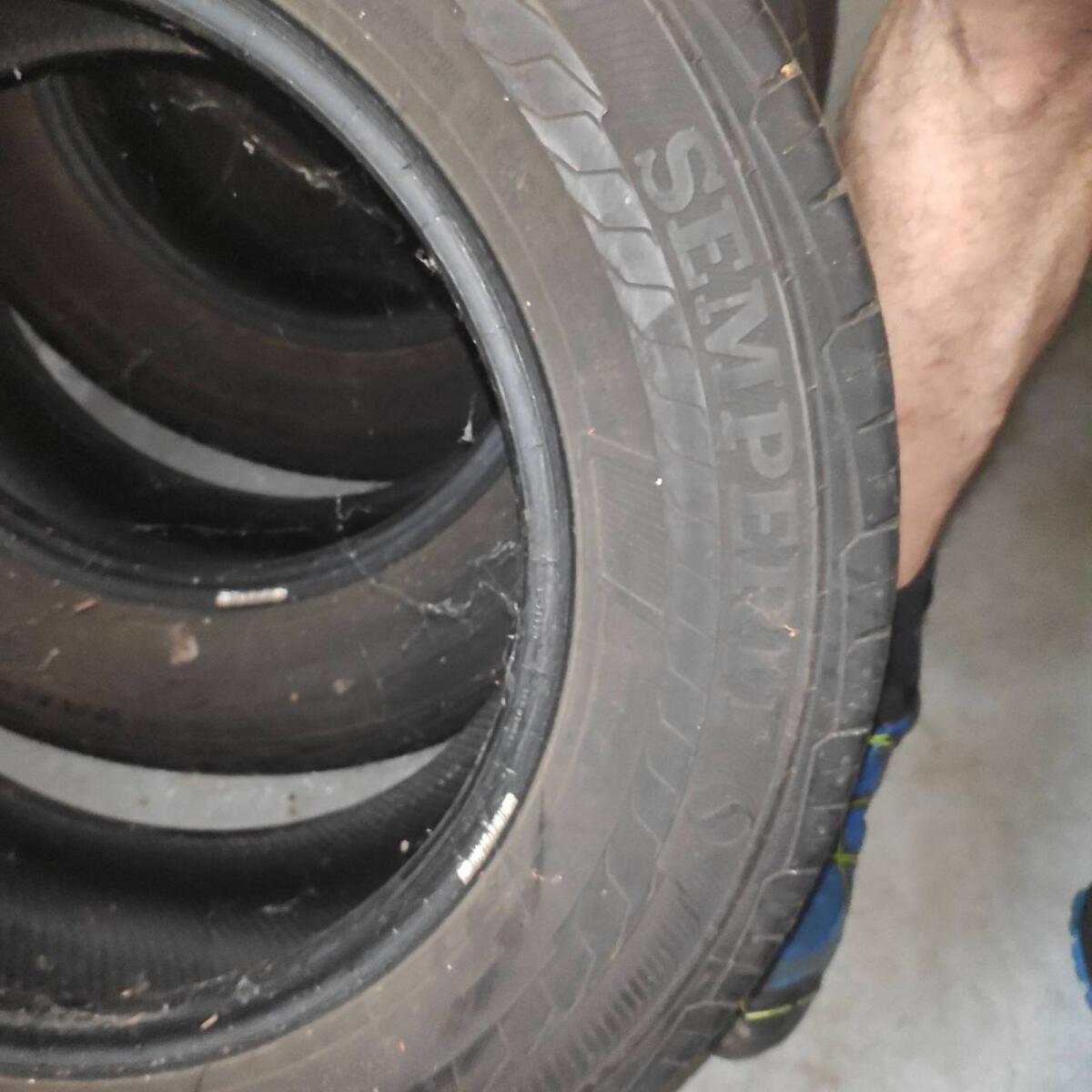 Reifen 215/65 R16 C 2