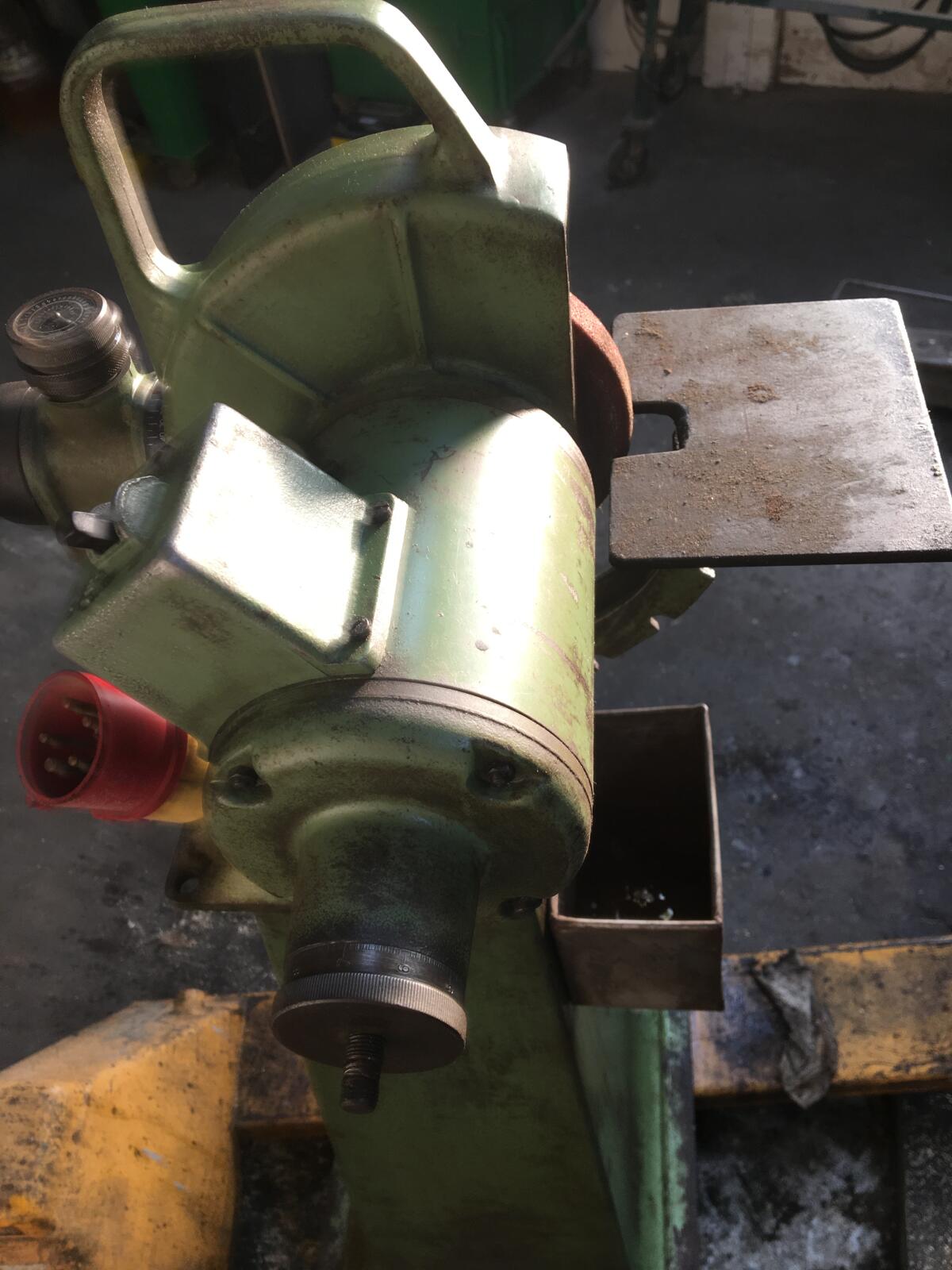 Schleifmaschine mit Gradeinteilung 3