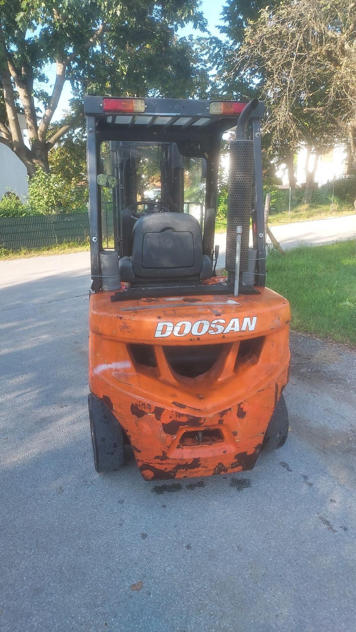 Doosan D30 GP Stapler 3