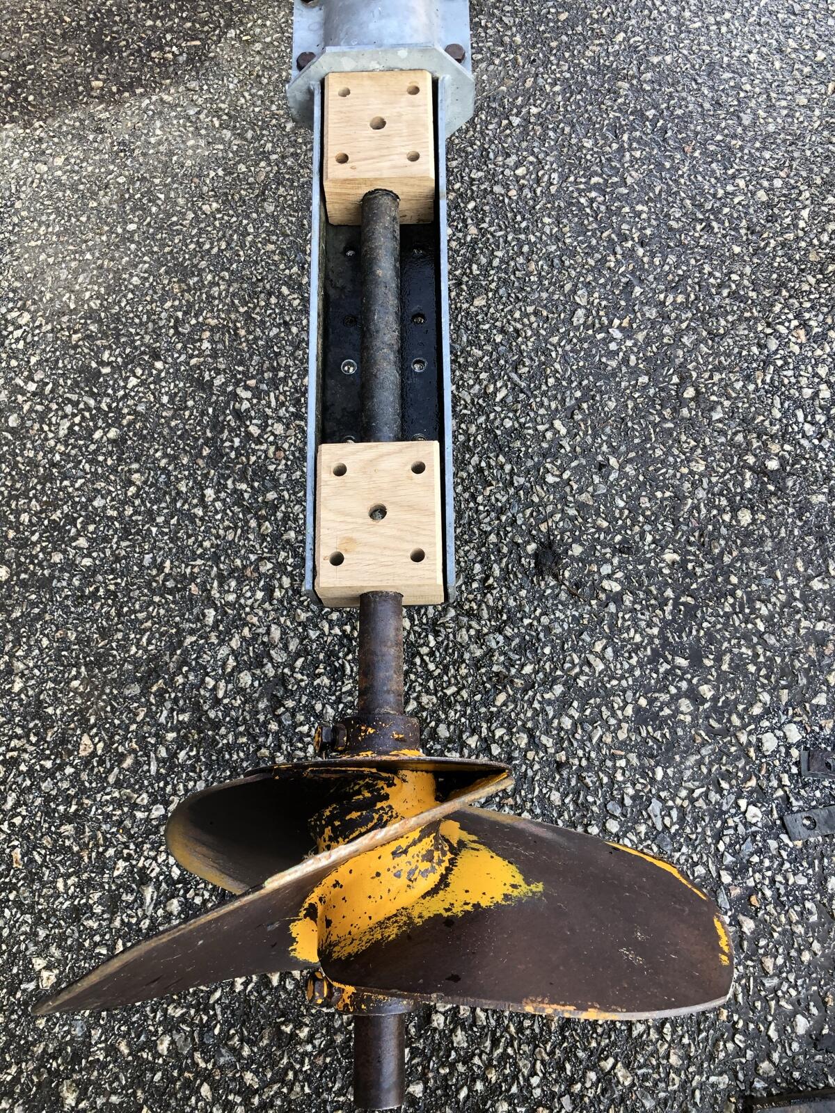 Reck Güllemixer Holzlager 2