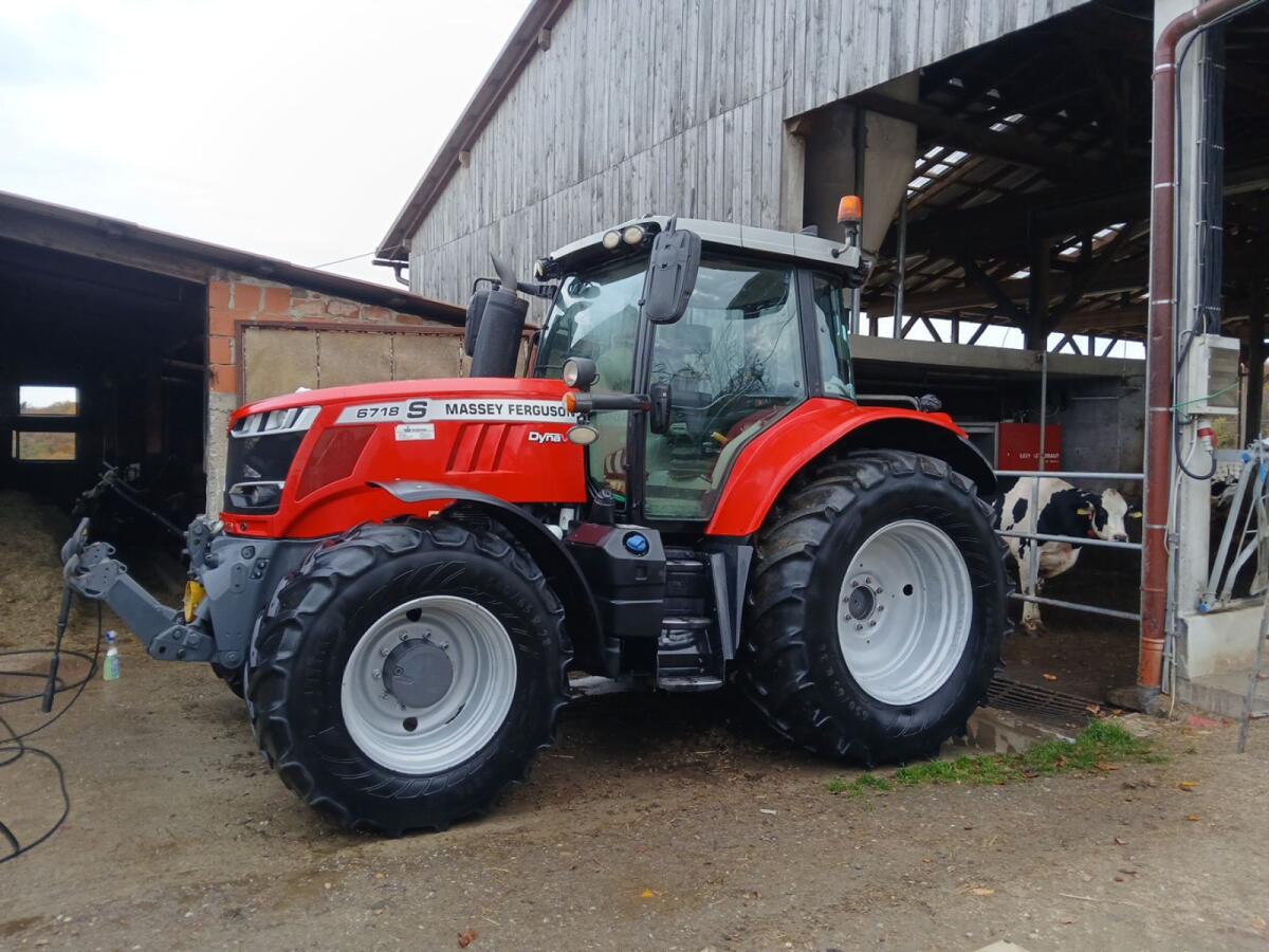 Massey Ferguson 6718 S 1