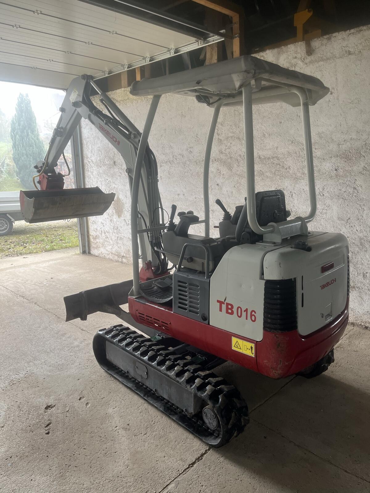 Takeuchi TB016 Minibagger 3