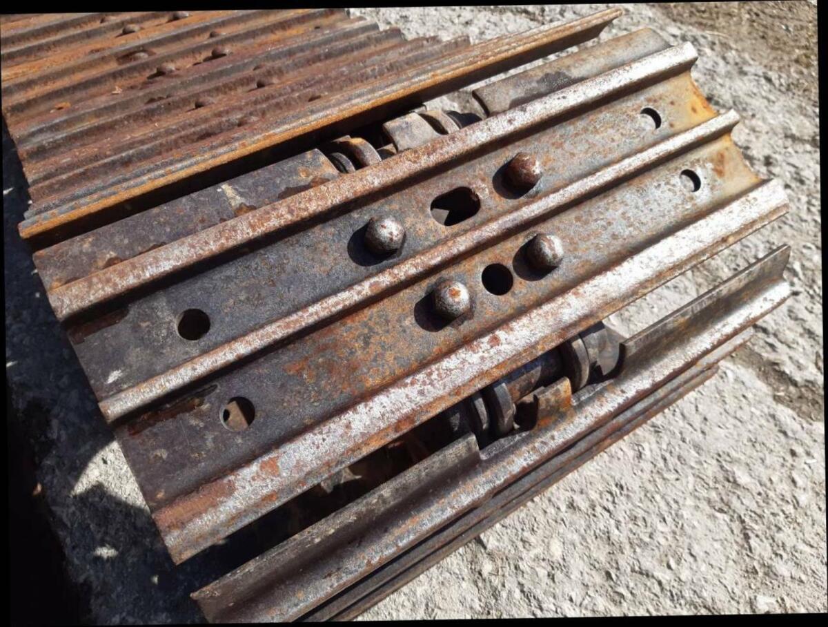 Eisenketten für Bagger Takeuchi TB 145 3